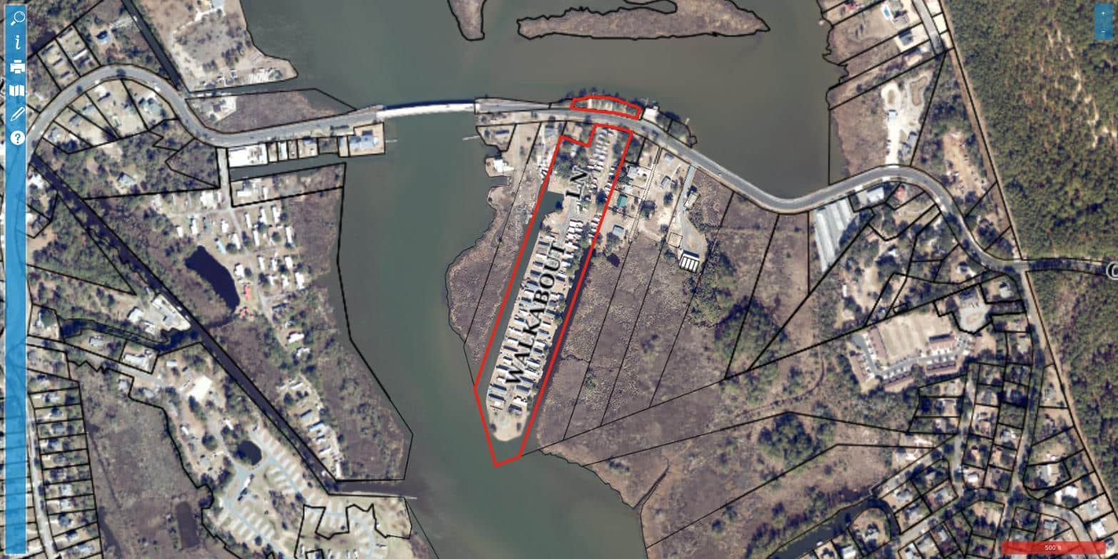 Aerial view of Joe and Kay’s Campground, a soundfront RV park on Walkabout Lane in Kill Devil Hills, North Carolina, on a peninsula in Colington Harbor.